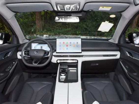 SUV CS75 Plus BlueCore HEV (2)