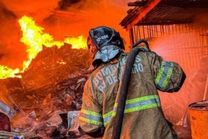 Corpo de Bombeiros do RJ alerta para aumento de incêndios com baterias de lítio