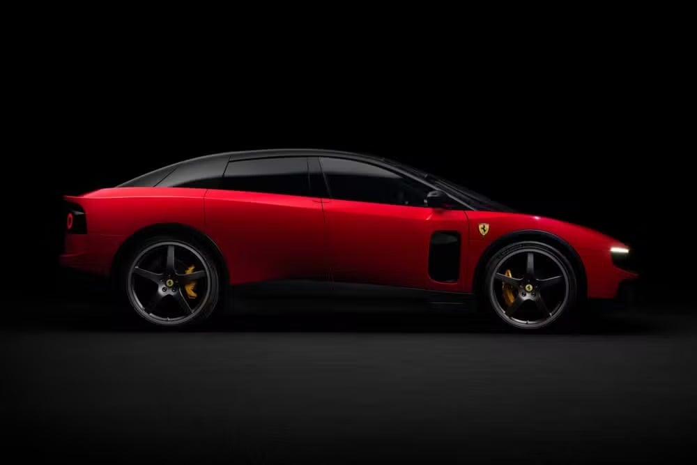 ferrari luce (5) ferrari luce (5)