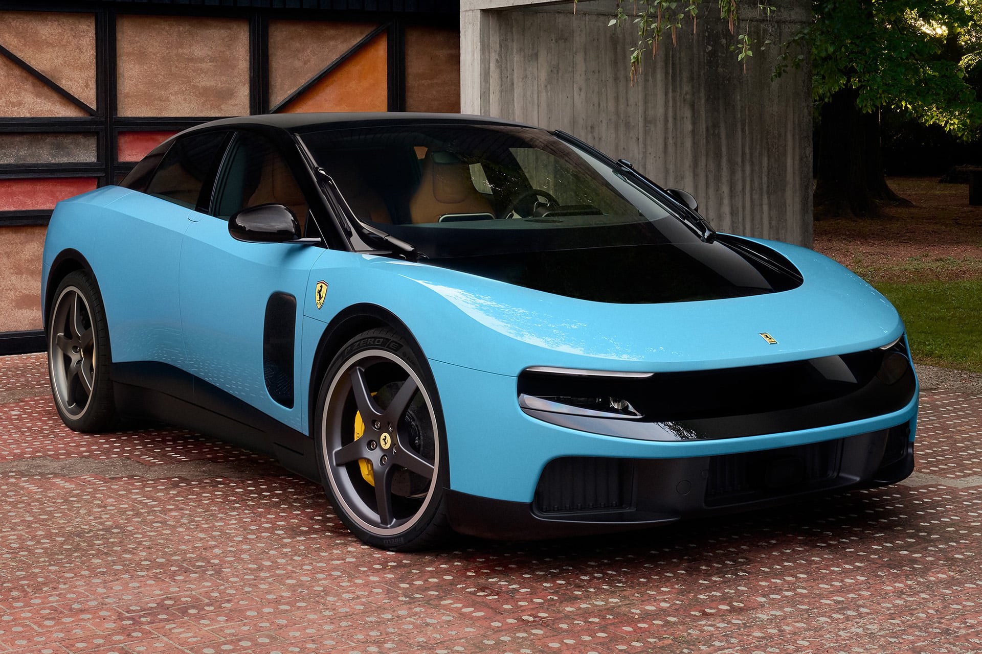 Nova Ferrari elétrica é tão odiada que fez as ações da marca despencaram após sua apresentação