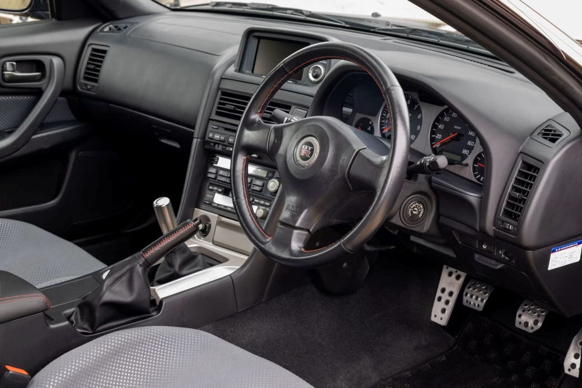 Nissan Skyline GT R R34 V Spec raro de 1999 4