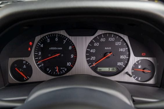 Nissan Skyline GT R R34 V Spec raro de 1999 6