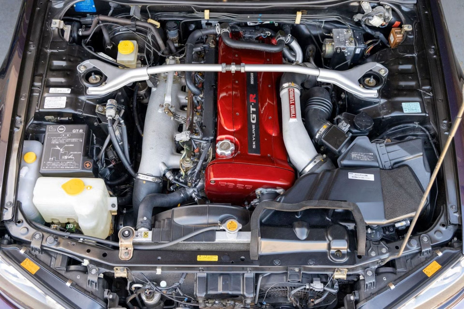 Nissan Skyline GT R R34 V Spec raro de 1999 7