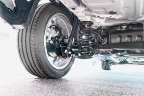 Mpv,Car,Suspension,And,Rear,Drive,Shaft