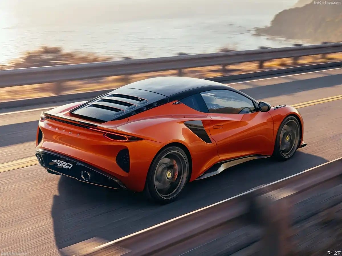 Lotus Emira 420 Sport (1)