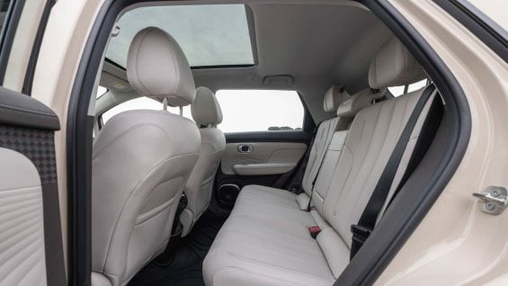 GAC Aion UT (14)