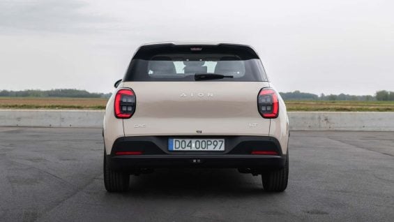 GAC Aion UT (18)