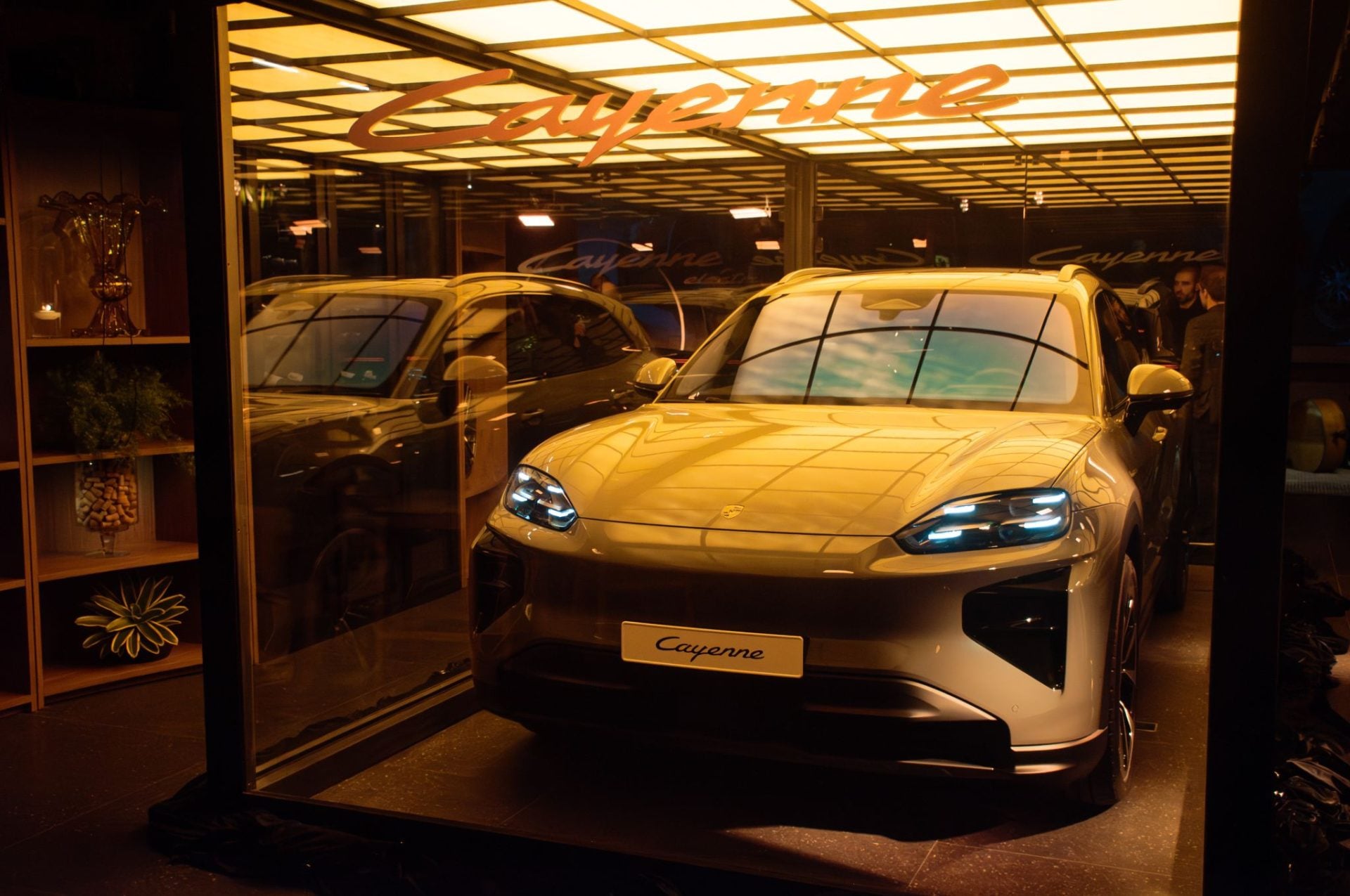 Novo Porsche Cayenne Electric é apresentado ao mercado brasileiro (12)