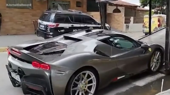 O golpe da Ferrari: como um relógio falso comprou um superesportivo de R$ 4 milhões