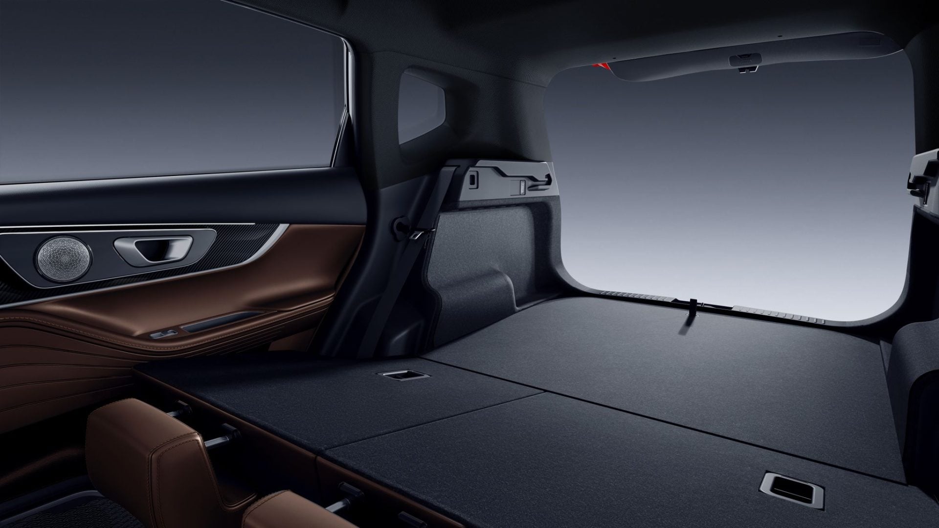 T7 PHEV INTERNA PORTAMALAS 1