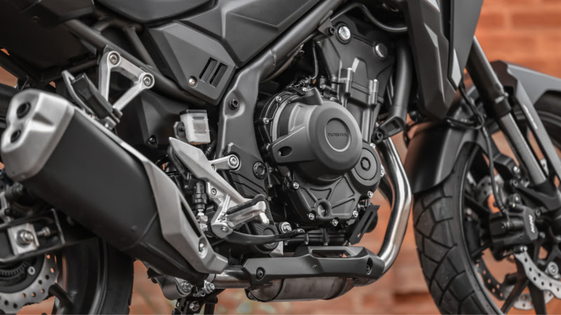 Honda NX500 (3)