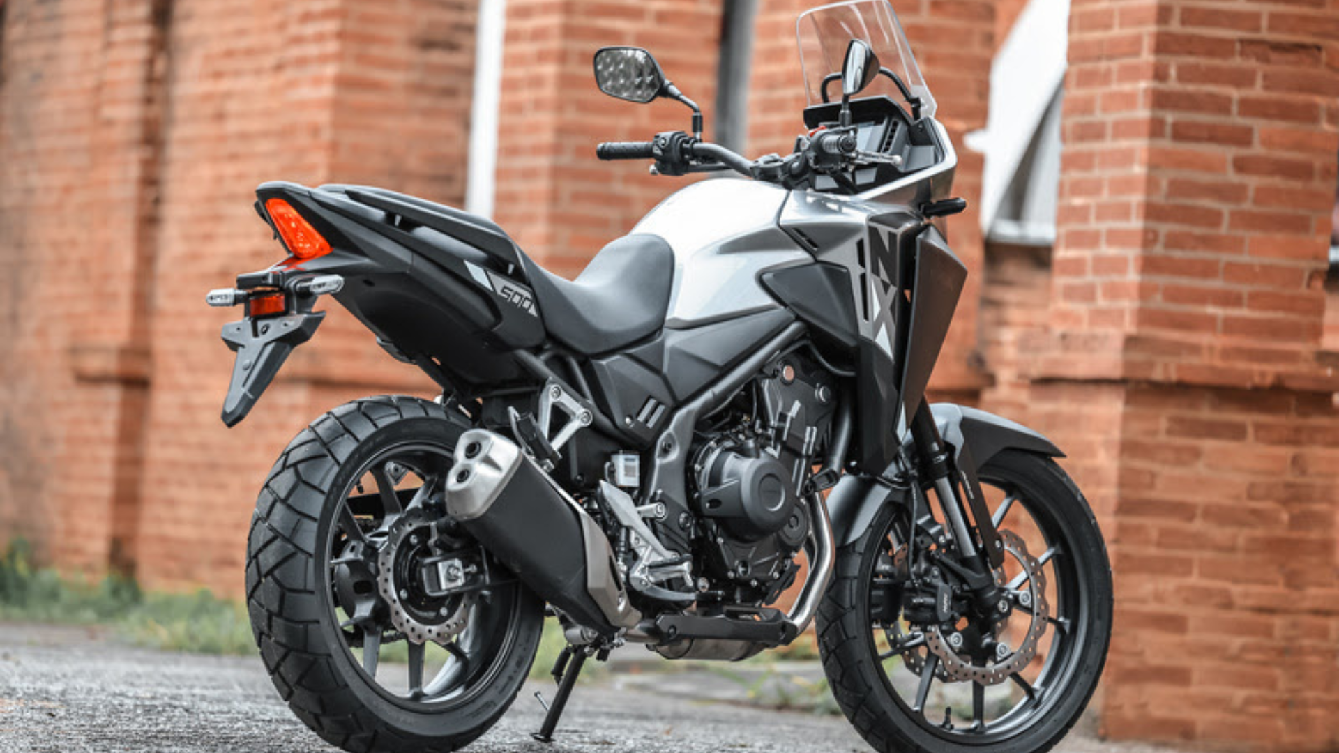 Honda NX500 (1)