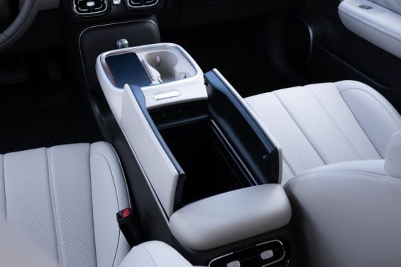 GAC Aion UT Elite interior console