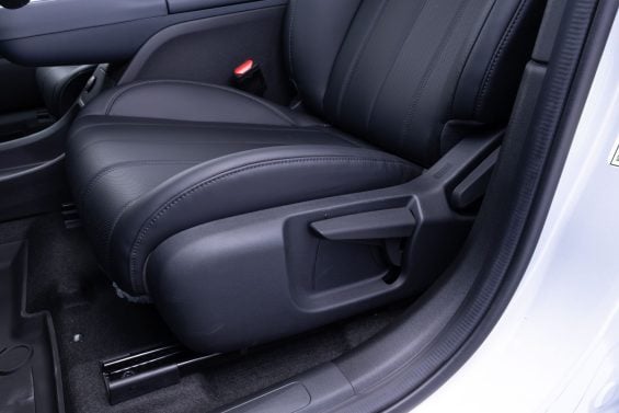 GAC Aion UT Premium interior regulagem manual banco