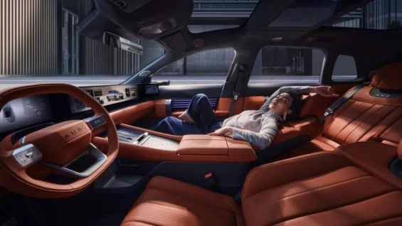 Crossover AUDI E7X (4)