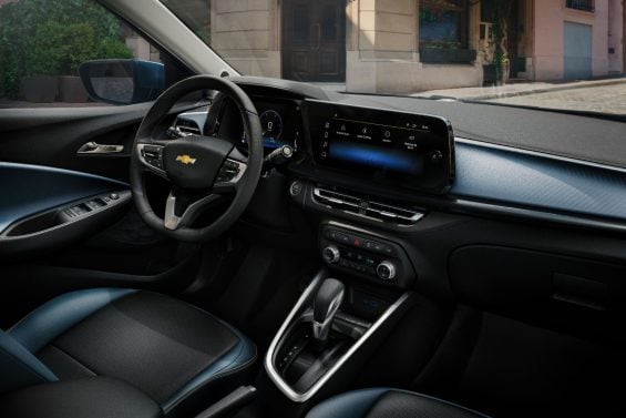 Chevrolet Onix Plus Premier 2027 interior painel