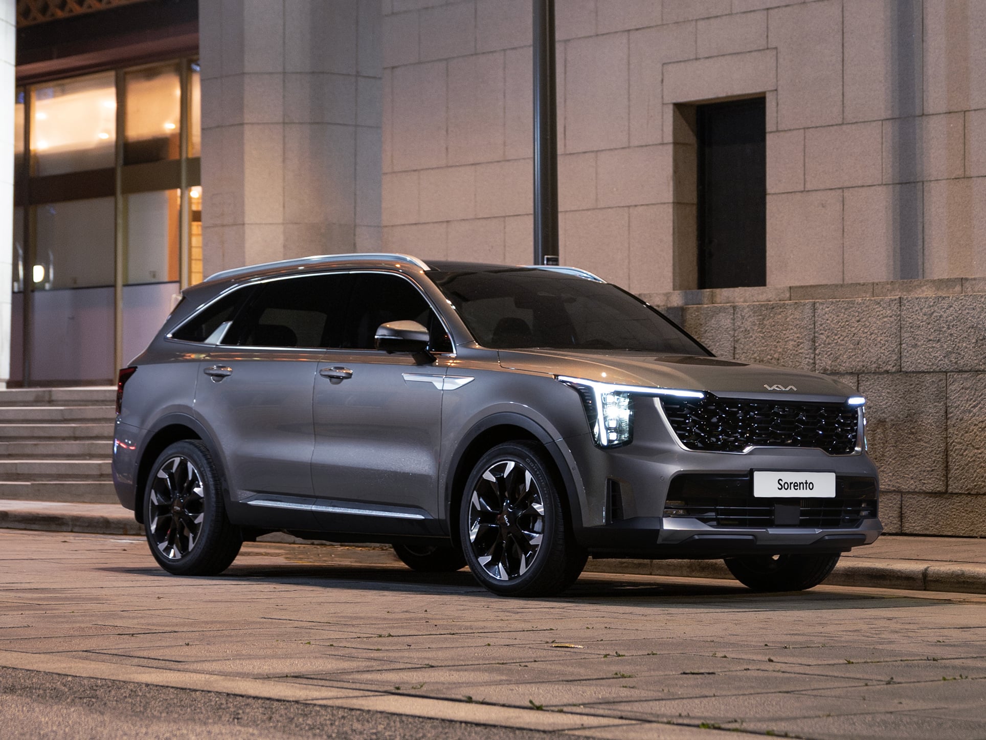 kia sorento 2025 prata frente parado
