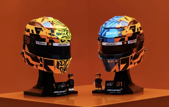 McLaren e LEGO lançam capacetes de Norris e Piastri para celebrar o 1000º GP de Fórmula 1 da equipe