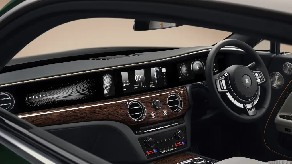 Rolls Royce atualiza Spectre e amplia autonomia do cupê elétrico de luxo 6