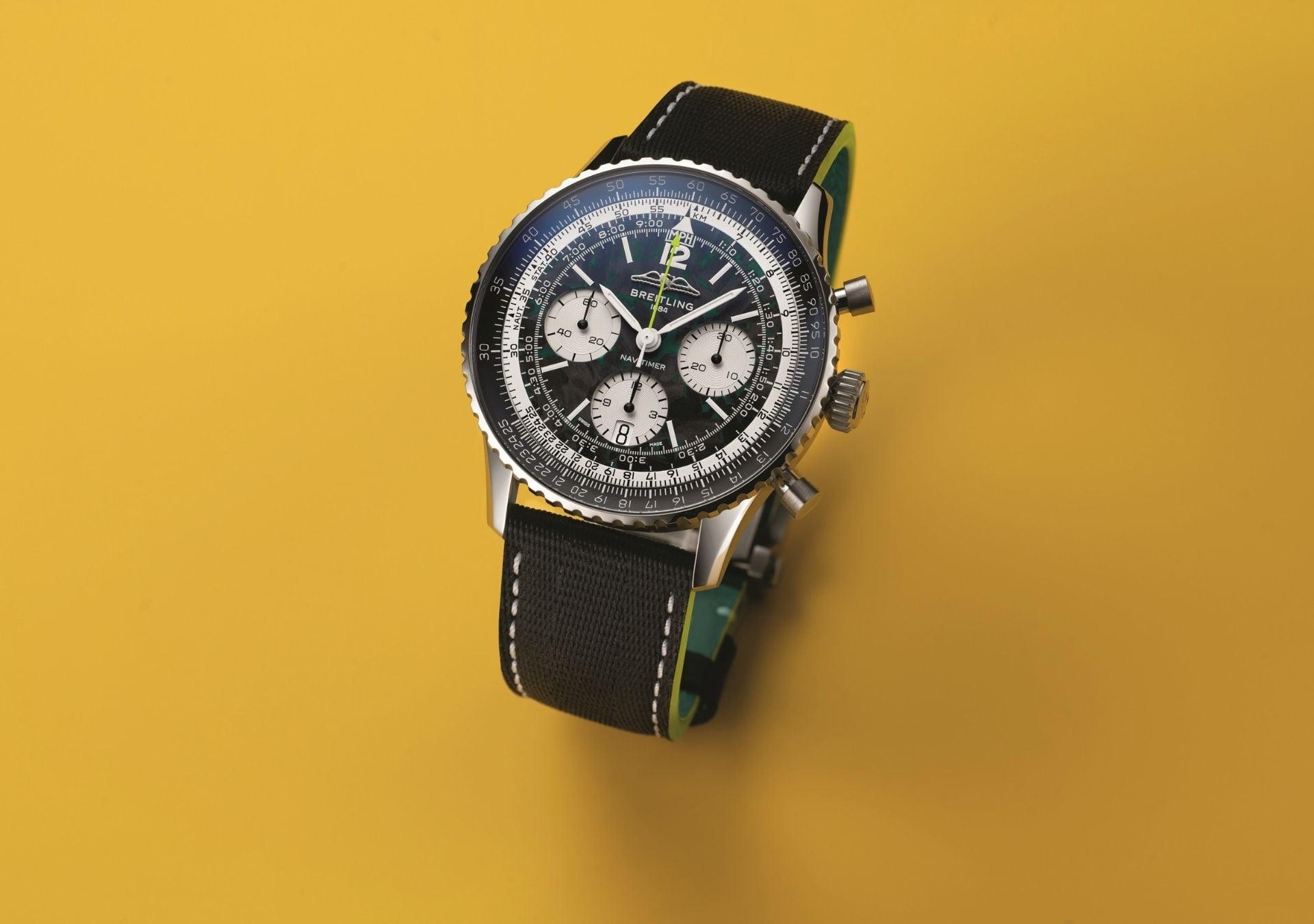 Breitling Navitimer B01 Chronograph 43 Aston Martin Breitling Navitimer B01 Chronograph 43 Aston Martin