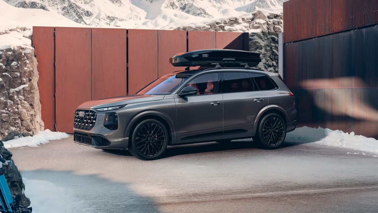 2027-audi-sq7-14.jpg