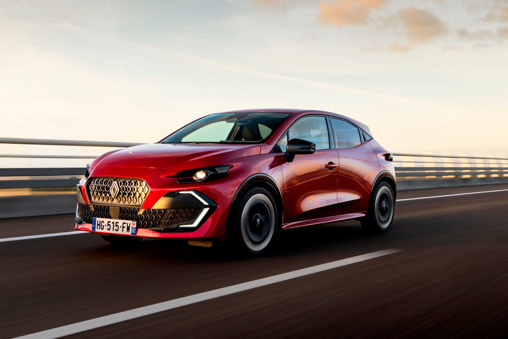 RENAULT CLIO VI FULL HYBRID E TECH (RB3B1 HEV)