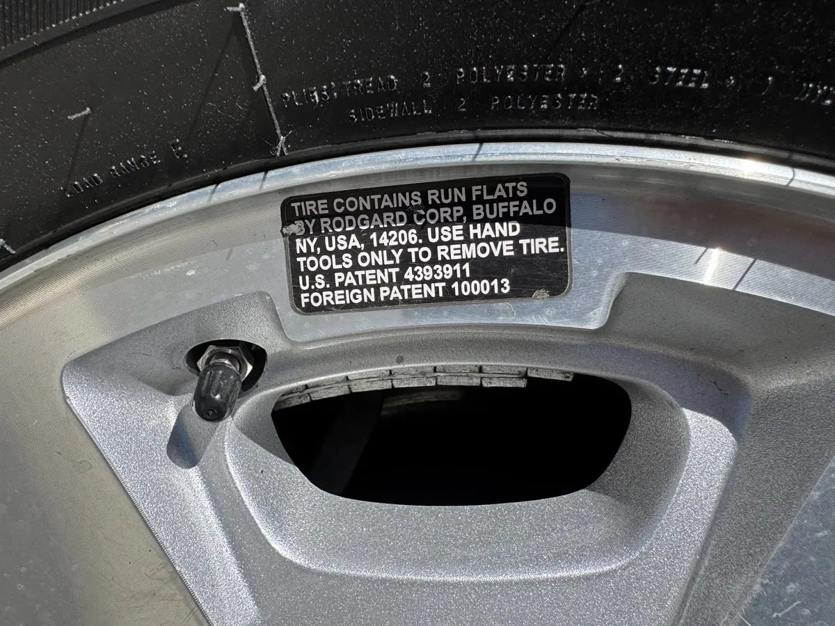frota-exclusiva-do-servico-secreto-dos-eua-com-motor-lingenfelter-vai-a-leilao-13.jpg