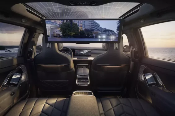 bmw i7 m70 interior vista banco de tras