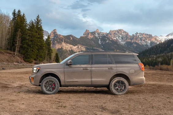 VelociRaptor Expedition da Hennesey