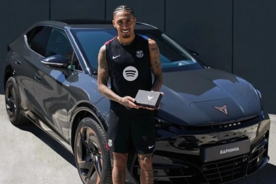 Carro do Raphinha: confira o SUV elétrico do ponta da Seleção