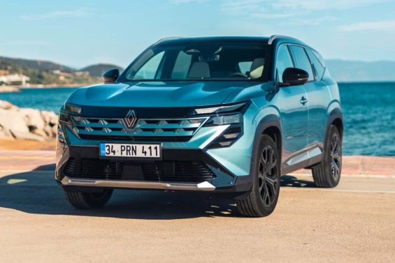 Renault Boreal ganha versão com mecânica híbrida e tração 4×4 — que chega em breve ao Brasil