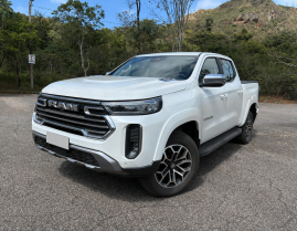 RAM DAKOTA LARAMIE 2026 BRANCO FRENTE E LATERAL (1)