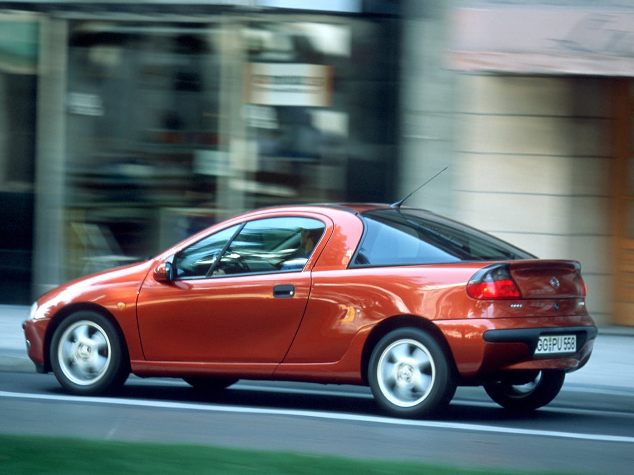 OPEL TIGRA 1998 FRENTE TRASEIRA MOVIMENTO INTERIOR OPEL TIGRA 1998 FRENTE TRASEIRA MOVIMENTO INTERIOR