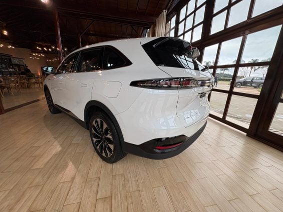 Caoa Changan CS75 2027 branco traseira (2)