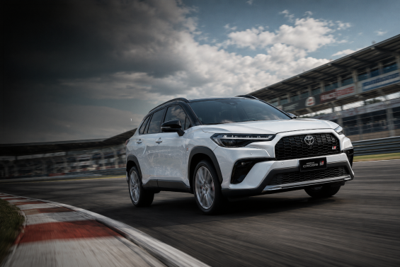 Toyota Corolla Cross GR-Sport ganha retoques na linha 2027