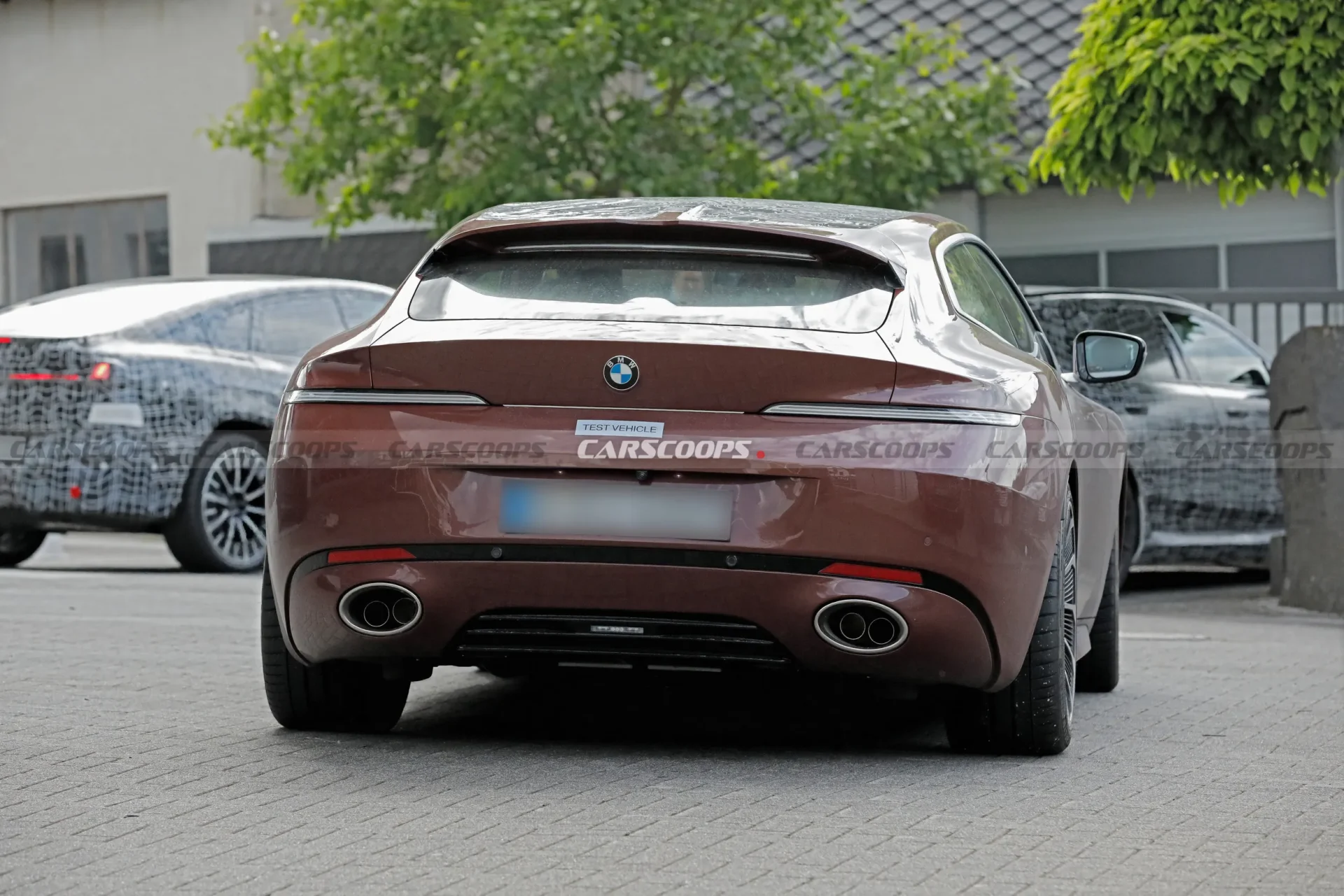 BMW Speedtop aparece sem camuflagem e mantém visual fiel ao conceito 5