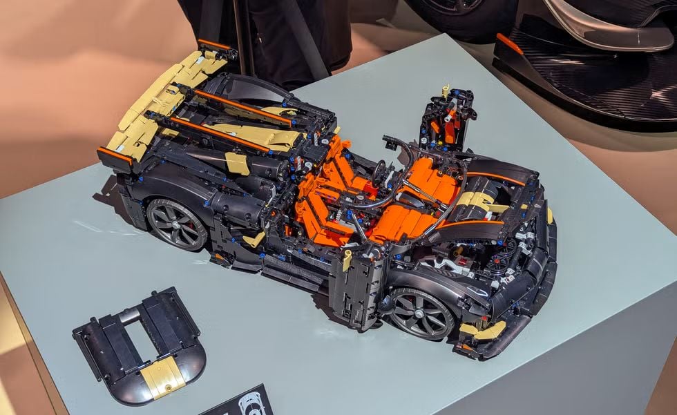 Lego revela Koenigsegg Sadair's Spear seu maior supercarro Technic já produzido 3