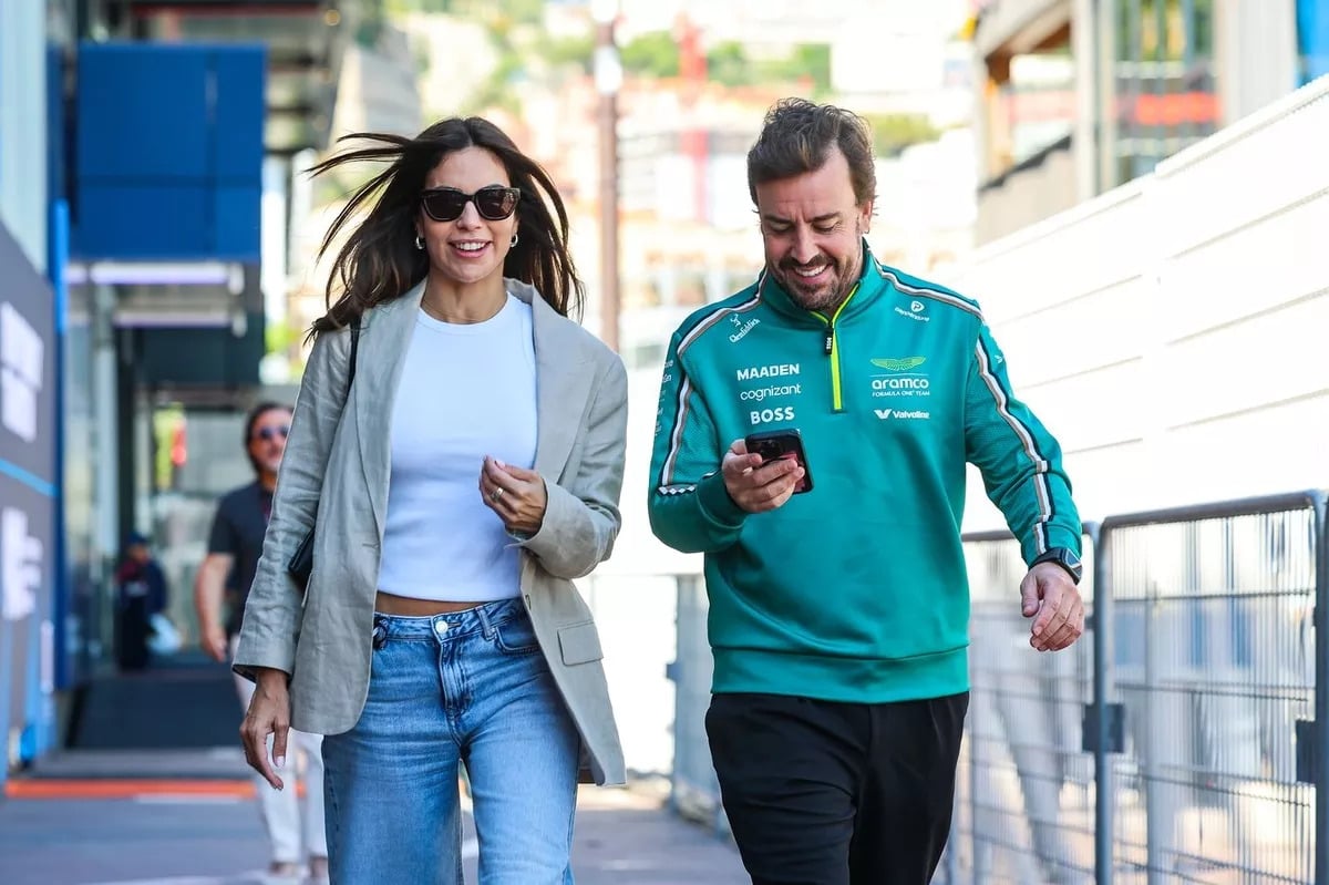 fernando alonso aston martin f melissa jimenez WAG