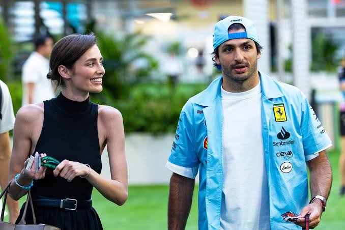 carlos sainz e rebecca donaldson f1 wags reprodução