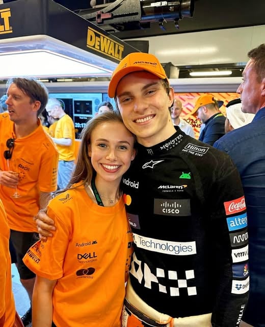 Oscar Piastri e Lily Zneimer wags facebook