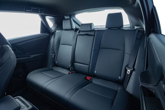 Toyota bZ4X interior baco traseiro