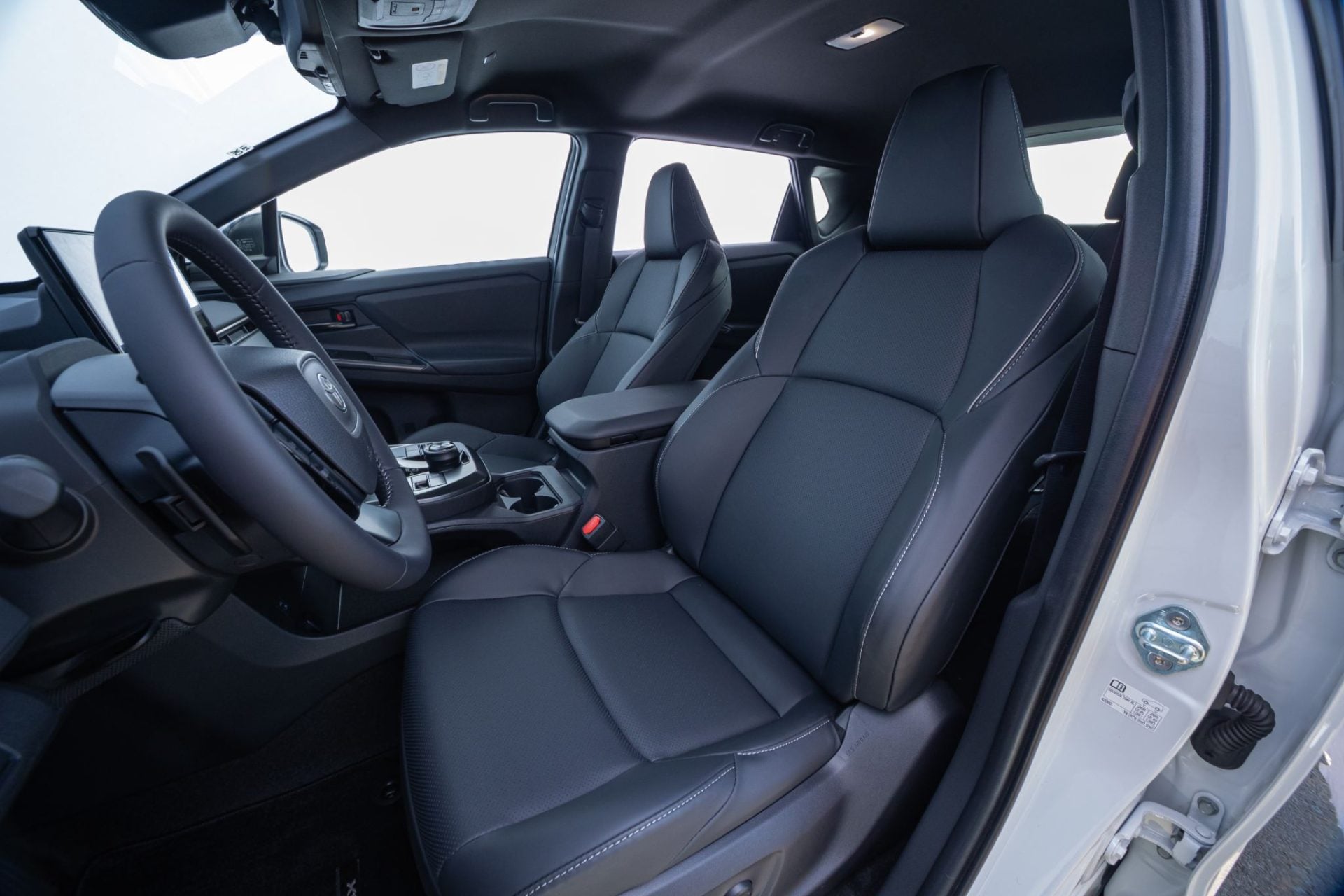 Toyota bZ4X interior banco dainteiro