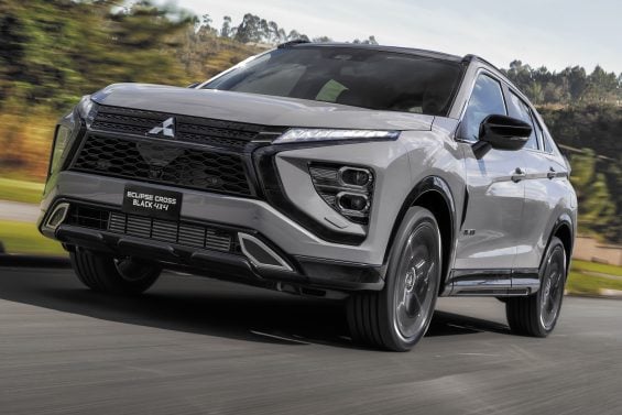 Mitsubishi Eclipse Cross Black 2