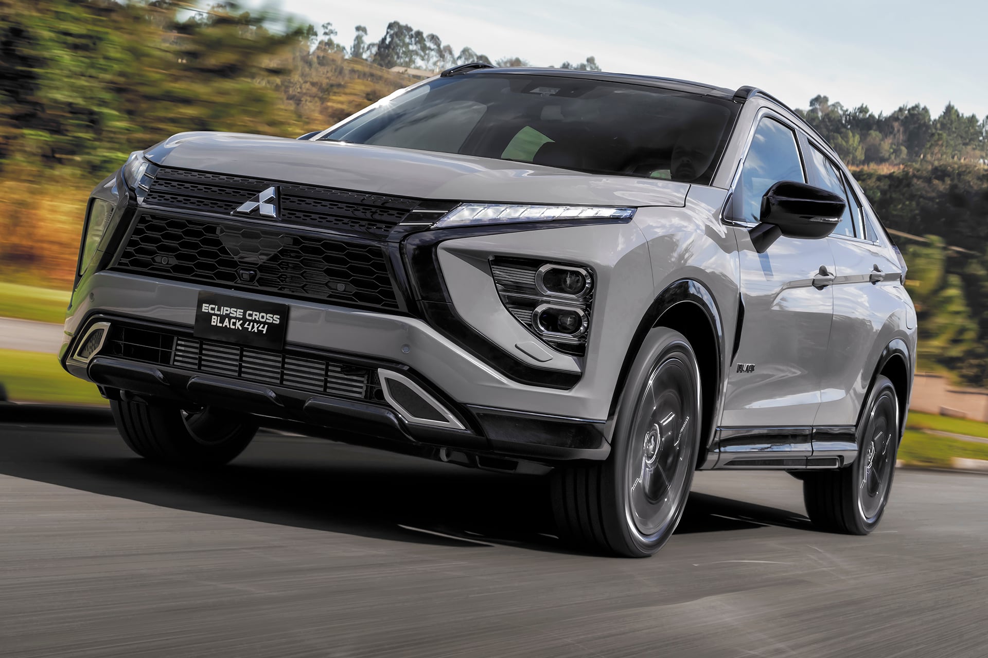 mitsubishi-eclipse-cross-black-2-1.jpg