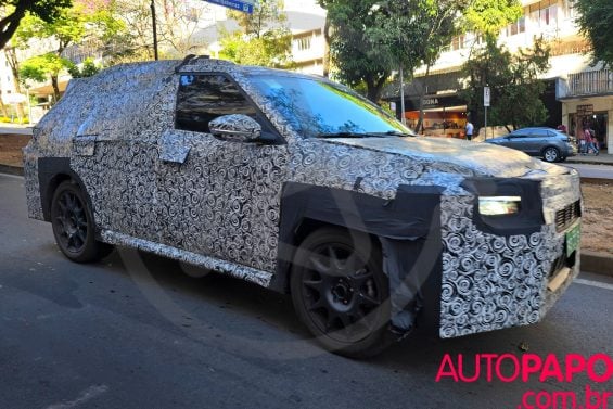 Flagramos o projeto F2U, sucessor do Fiat Pulse