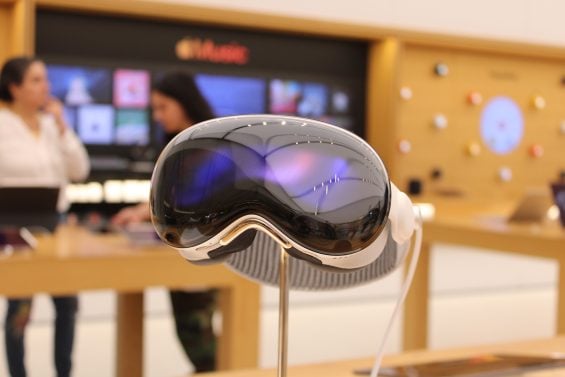 Apple Vision Pro with Solo Knit Band