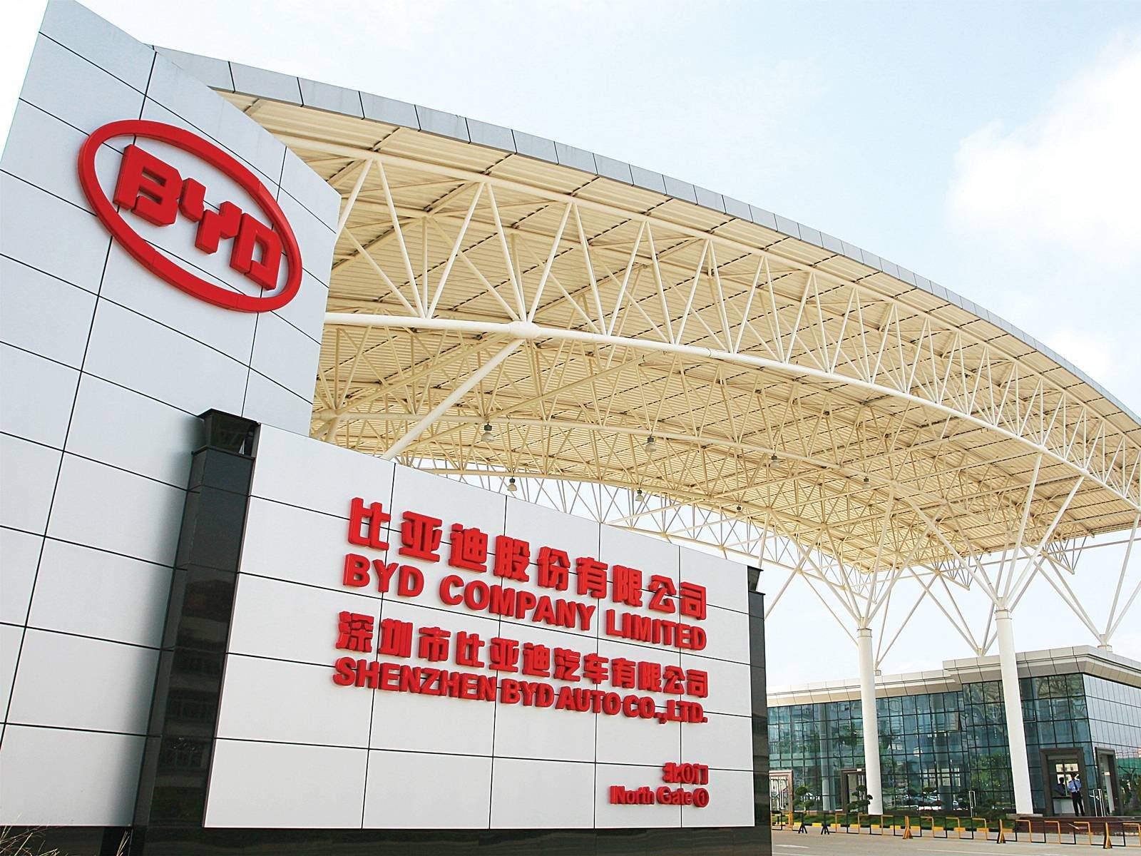 BYD nega abusos, mas segunda morte em sua fábrica na Europa reacende escândalo trabalhista
