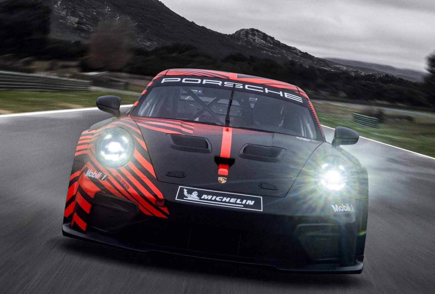 Novo Porsche 911 GT4 R substitui Cayman de corridas