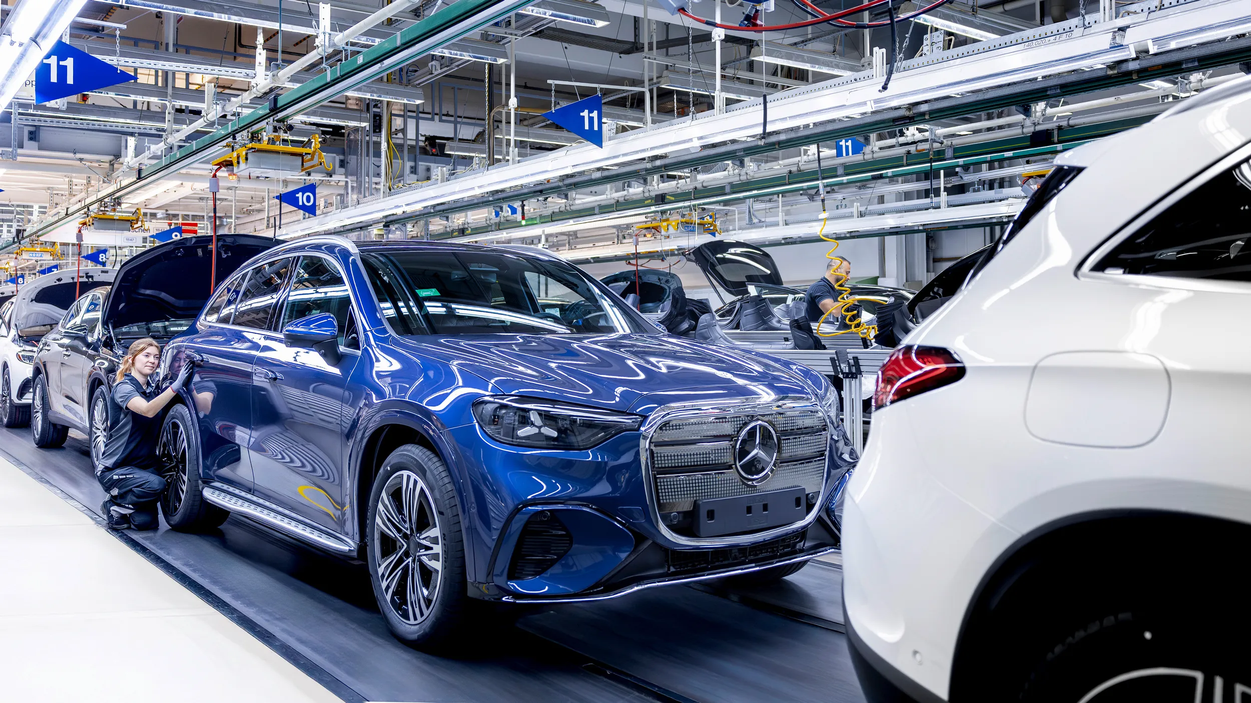 Em crise, Mercedes quer que os empregados trabalhem mais sem aumento de salário
