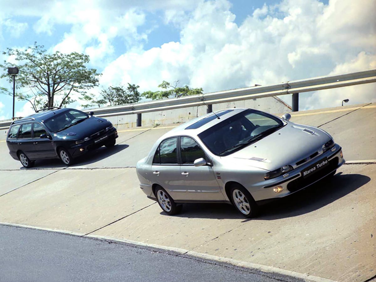fiat marea Turbo sedã e weekend em pista